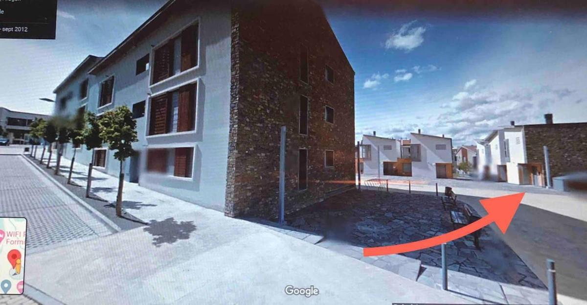 Chalet Adosado Entero, Bbq Y Piscina Comunitaria Sabinanigo Exterior photo